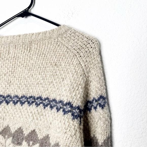 Eddie Bauer Cream and Brown Crewneck Sweater - Picture 9 of 10